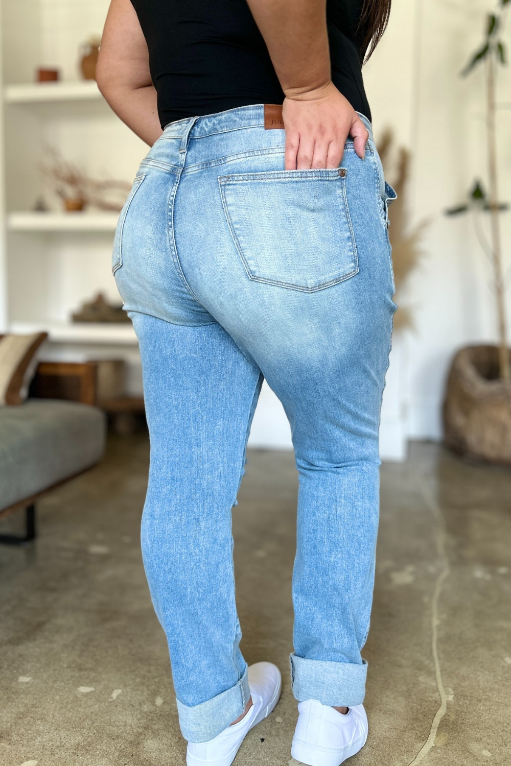 Judy Blue Distressed Patch Pocket Straight Jeans